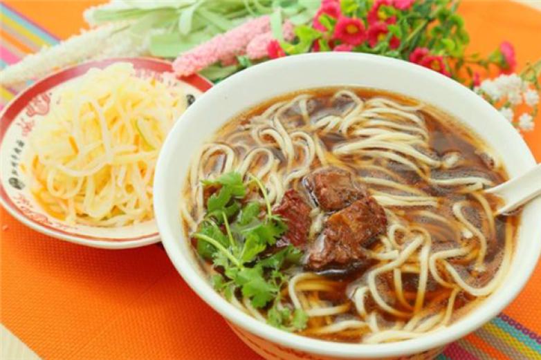 鸿利美国加州牛肉面大王加盟