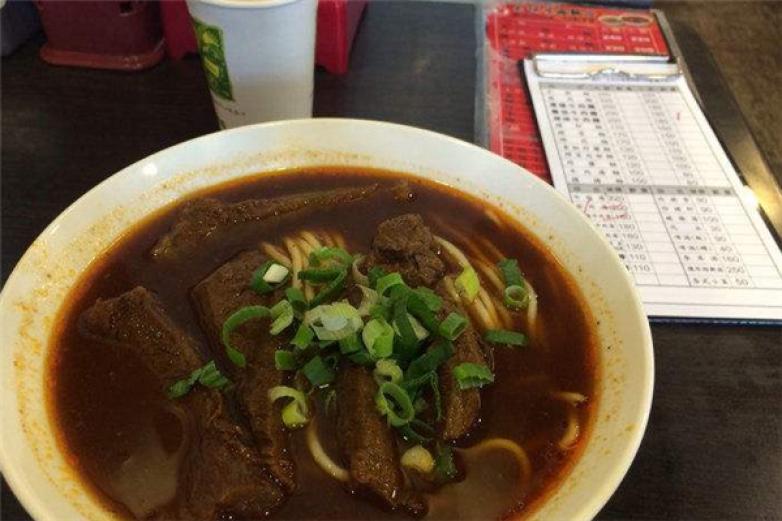 川味老张牛肉面加盟