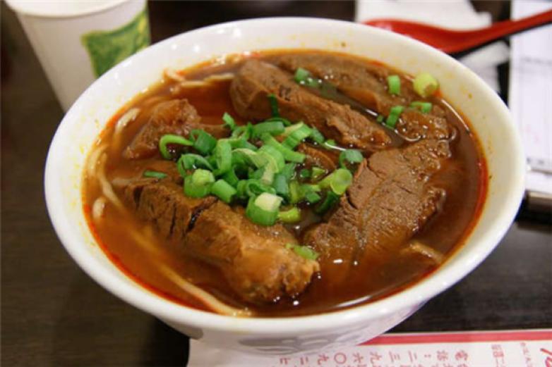 川味老张牛肉面加盟