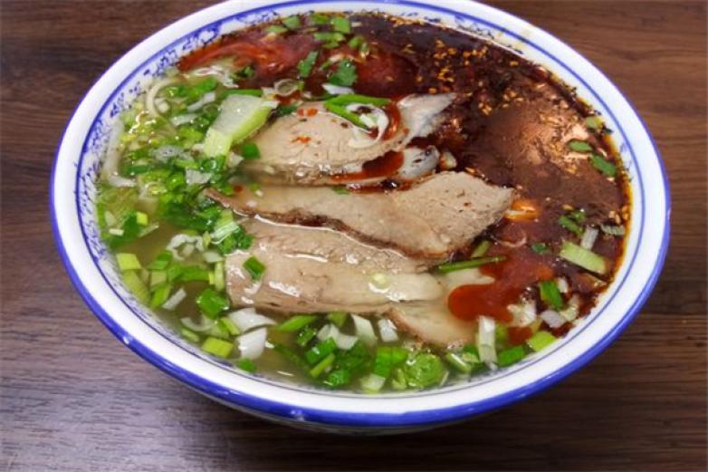 常青九村牛肉面加盟