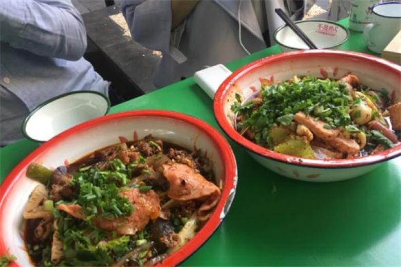 不是外人干拌冒菜加盟