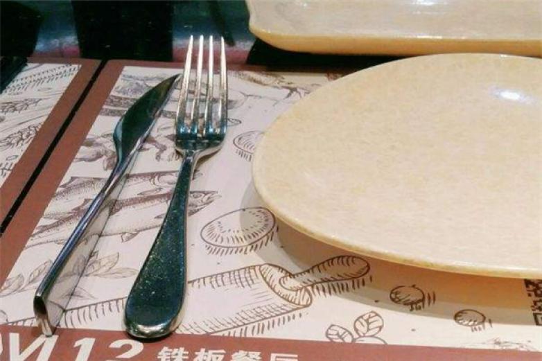 M12铁板餐厅加盟