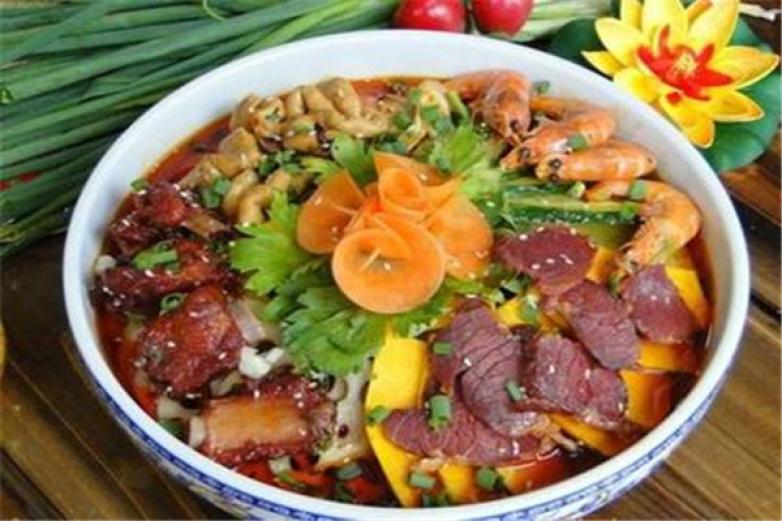 六福品味冒菜加盟