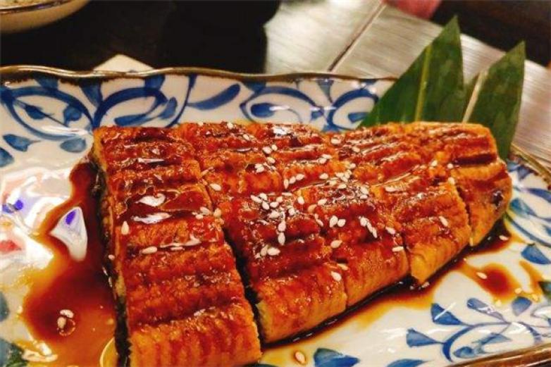 极屋串宗酒场加盟