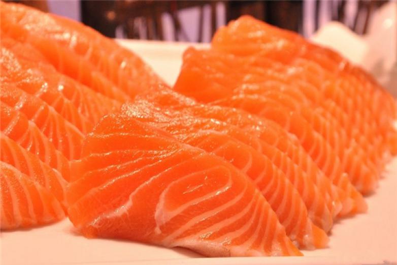 银鲨国际自助餐加盟