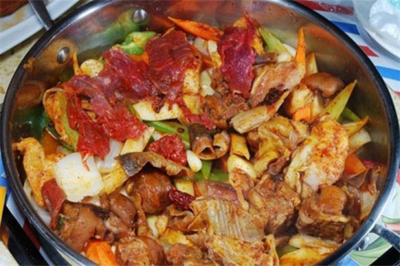 小火老师焖锅加盟