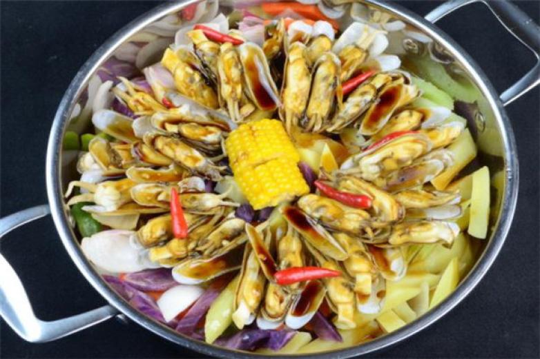 一味焖鲜圣焖锅加盟