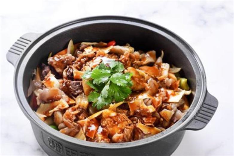 一味焖鲜圣焖锅加盟