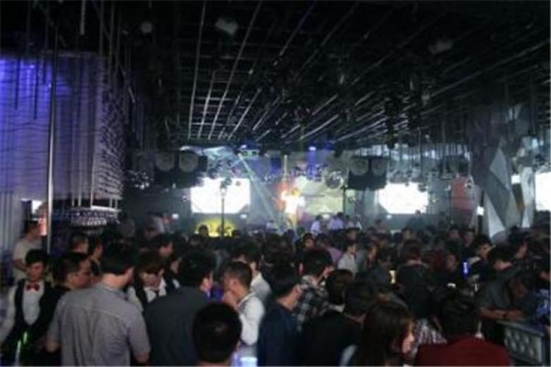 布加迪酒吧加盟