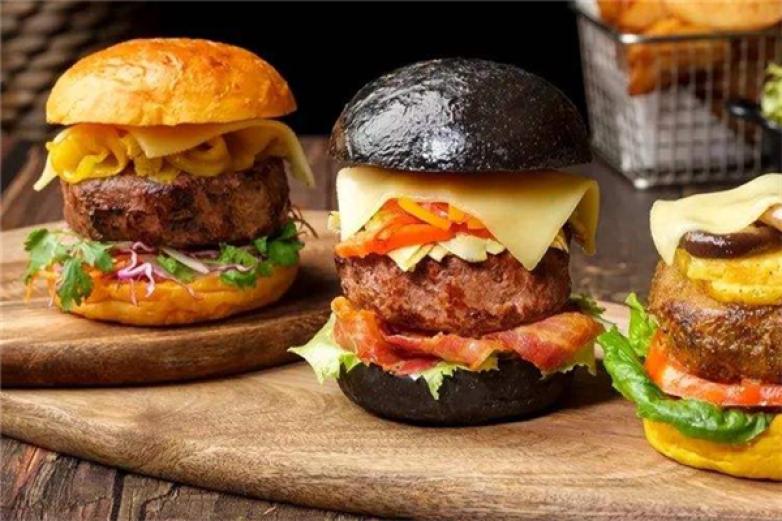 蒂利斯汉堡加盟