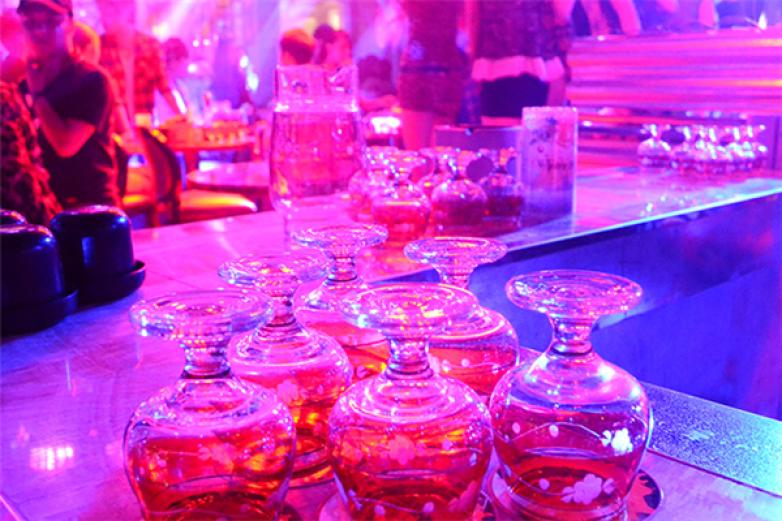 蝗家一号酒吧加盟