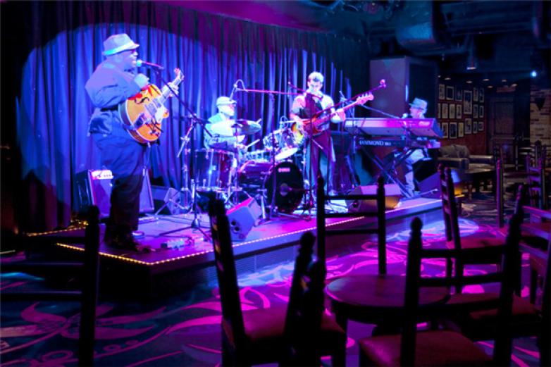 奥斯登酒吧加盟