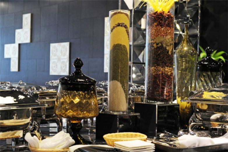 芭娜娜酒吧加盟