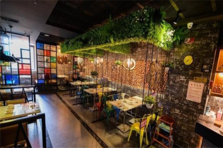 小红帽麻辣香锅加盟