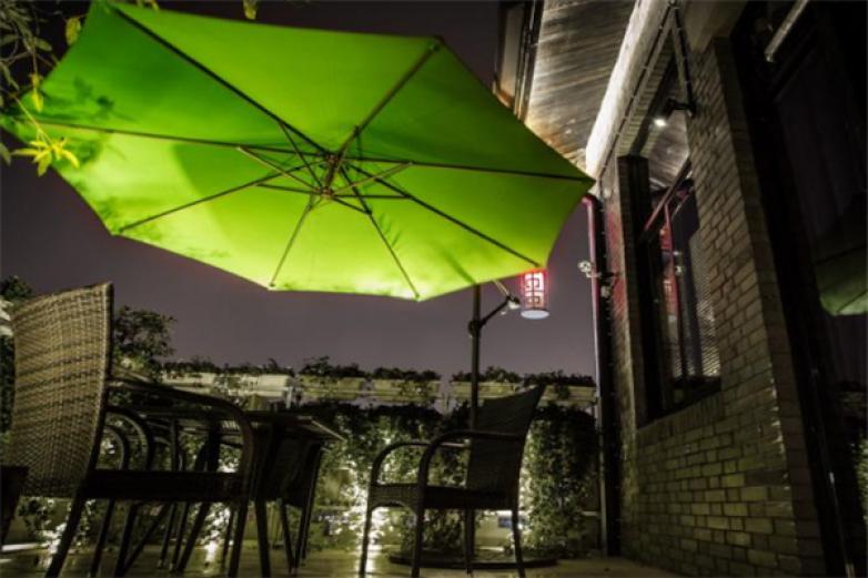 根据地酒吧加盟