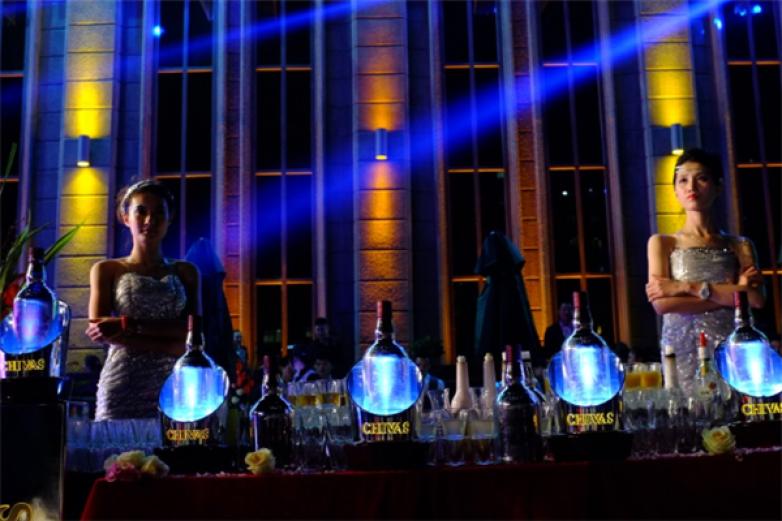 万国会酒吧加盟