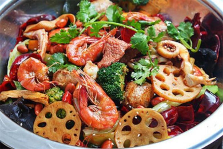 时尚食三汁焖锅加盟