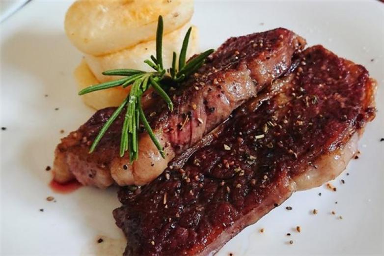 鑫少有牛排加盟