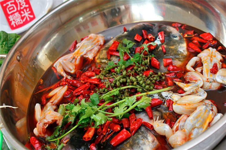 荷塘兄弟美蛙鱼头火锅加盟