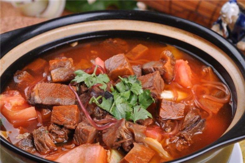 四海川香老砂锅加盟