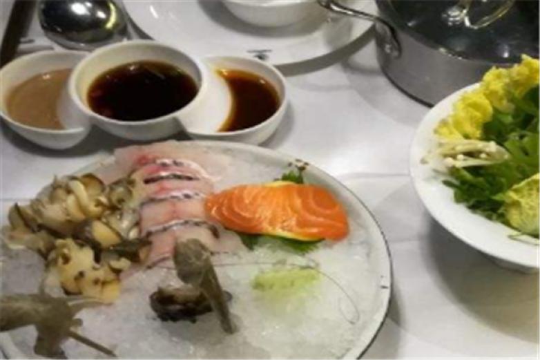 红鼎海鲜捞火锅加盟