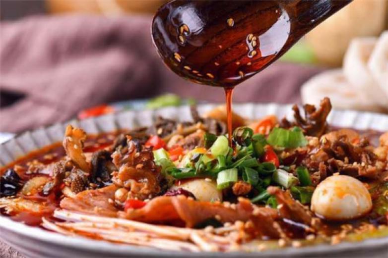 荣城传奇砂锅冒菜加盟