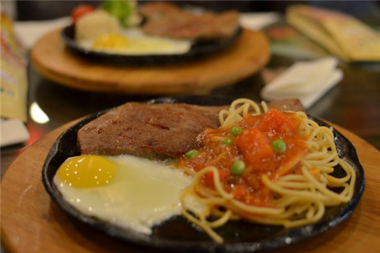 豪客来牛排西餐加盟