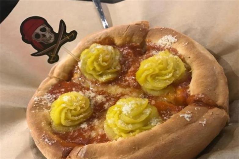 布林斯深盘披萨加盟