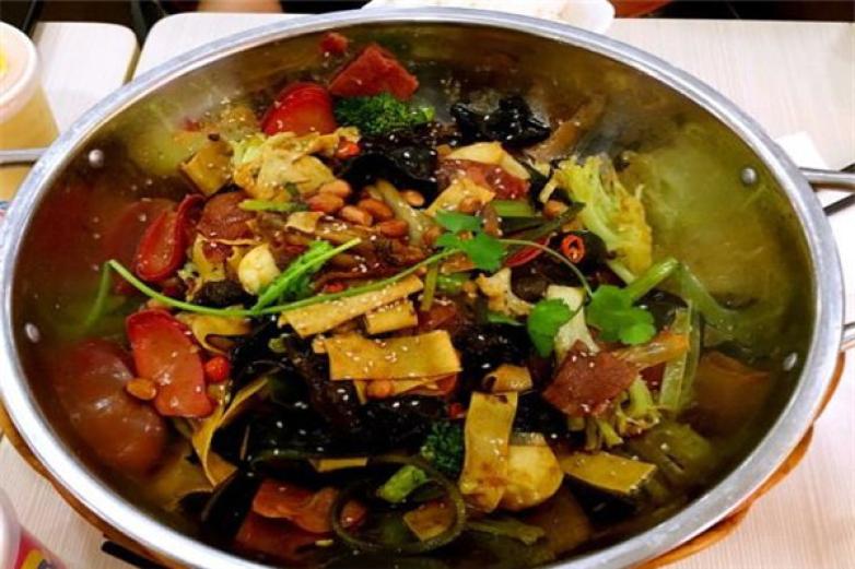 辛七天麻辣香锅加盟