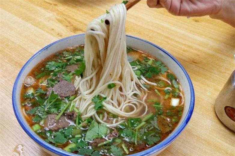 黄焖鸡米饭红烧牛肉面加盟