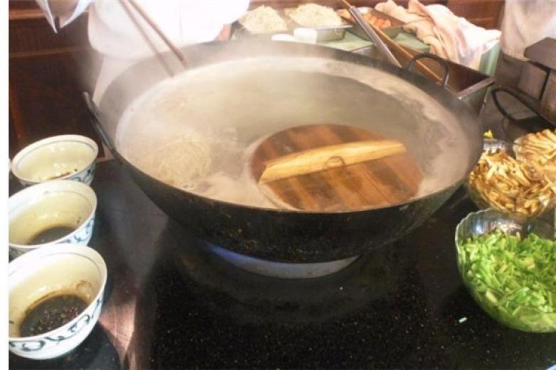 大口吃镇江锅盖面加盟