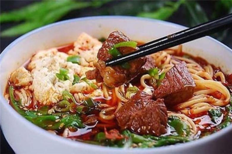 大口吃镇江锅盖面加盟