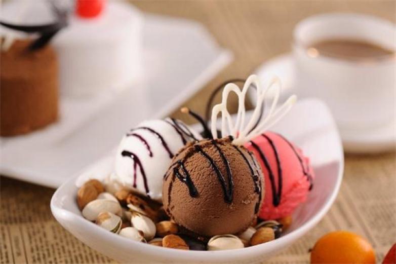 蒙皇音乐餐厅加盟