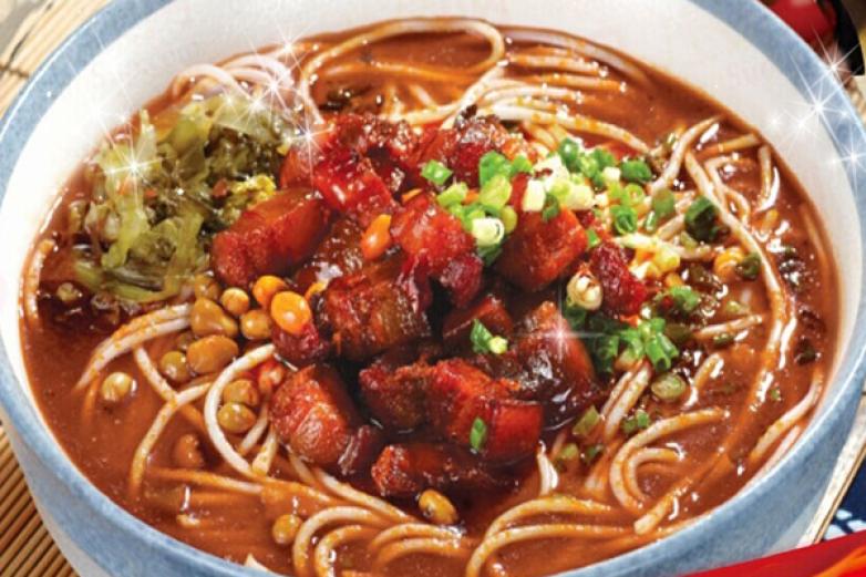 筑味老汤酸菜粉面馆加盟