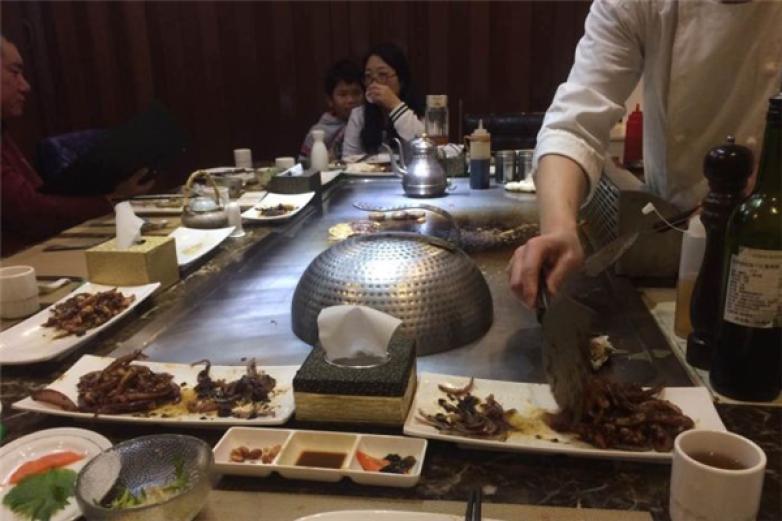 鑫路自助铁板烧加盟