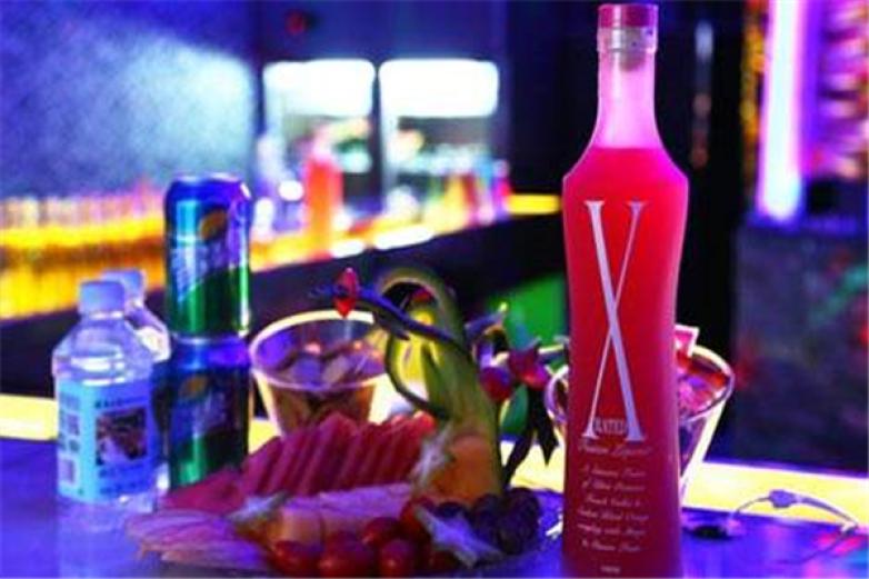 <span style='background-color:red;vertical-align:baseline;'><span style='background-color:red;vertical-align:baseline;span></span>酒吧加盟