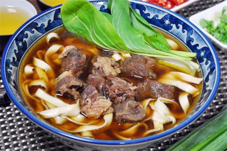 一品香牛肉面加盟
