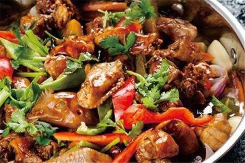 臻口福三汁焖锅加盟