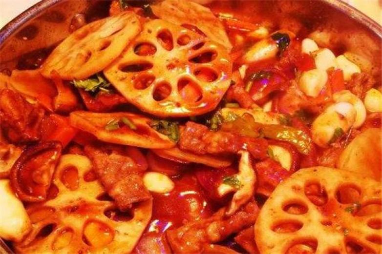 臻口福三汁焖锅加盟