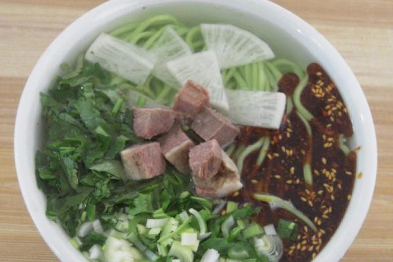 熬骨香牛肉拉面加盟