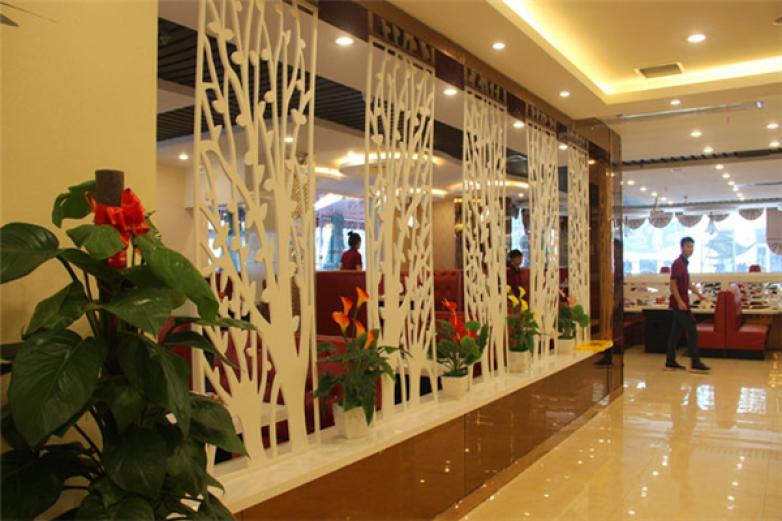 银鲨海鲜百汇自助餐厅厅加盟