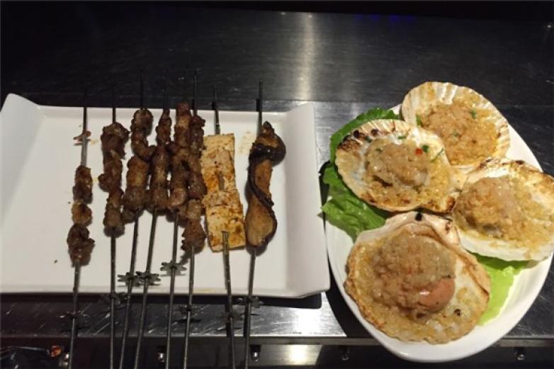 音乐酒吧自助餐厅加盟