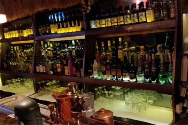 左佐餐吧鸡尾酒加盟