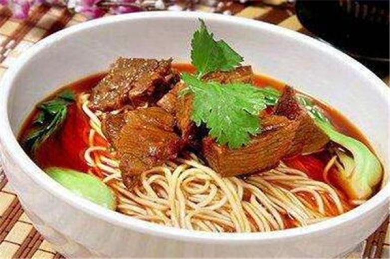 十三丰生烫牛肉面加盟