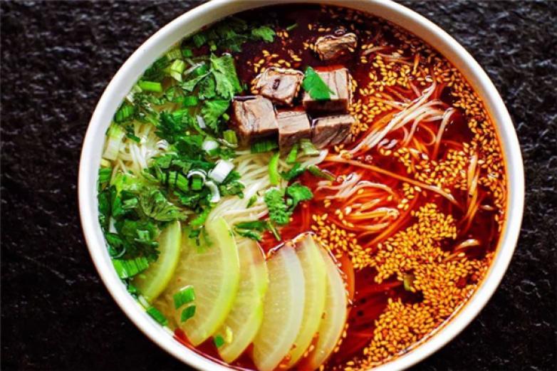 秀山西街牛肉面