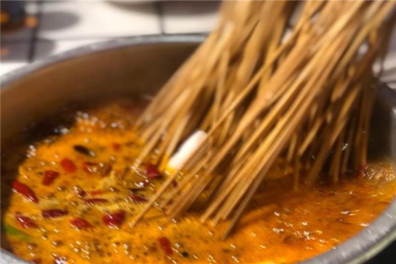 大红帽老火锅冒菜加盟