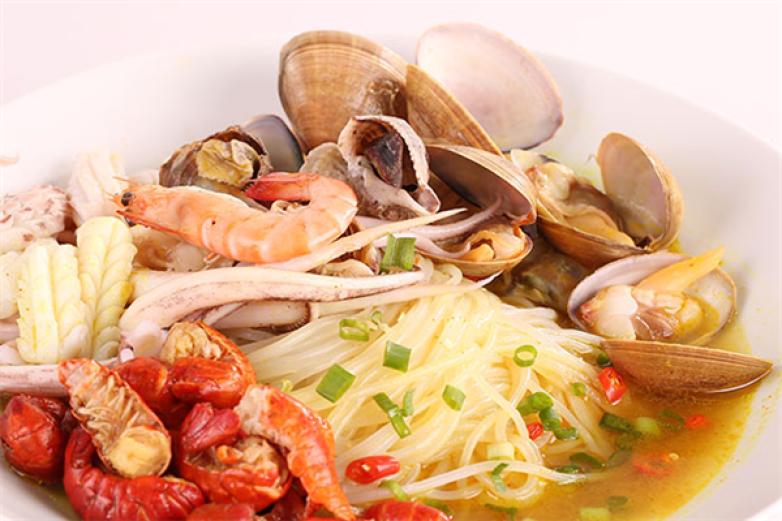 焖知味海鲜焖面加盟 