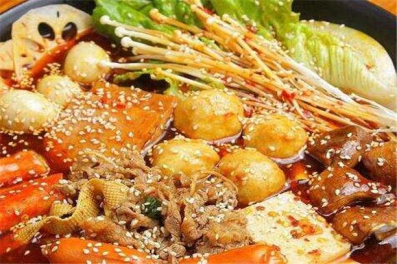 在田间冒菜加盟