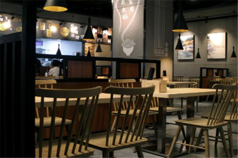 牛大胆香辣拌面加盟