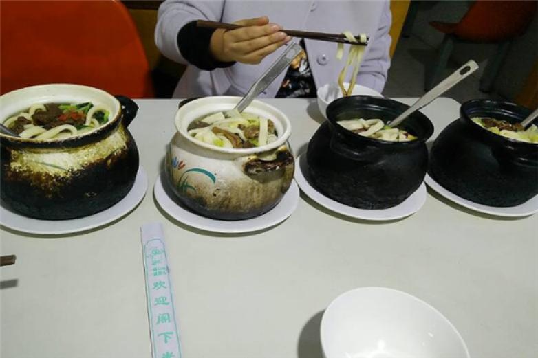 赵栓宫廷药膳罐罐面加盟